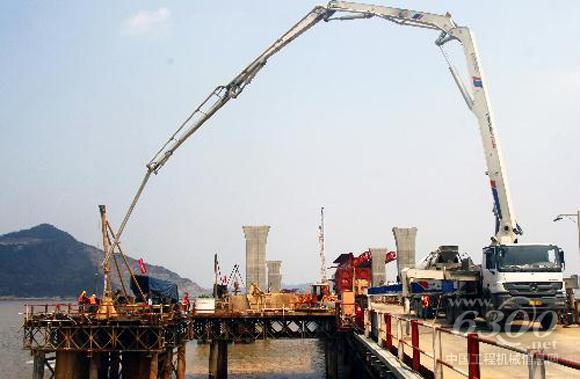 浙江臺州玉環(huán)吊船灣建起海上高速橋