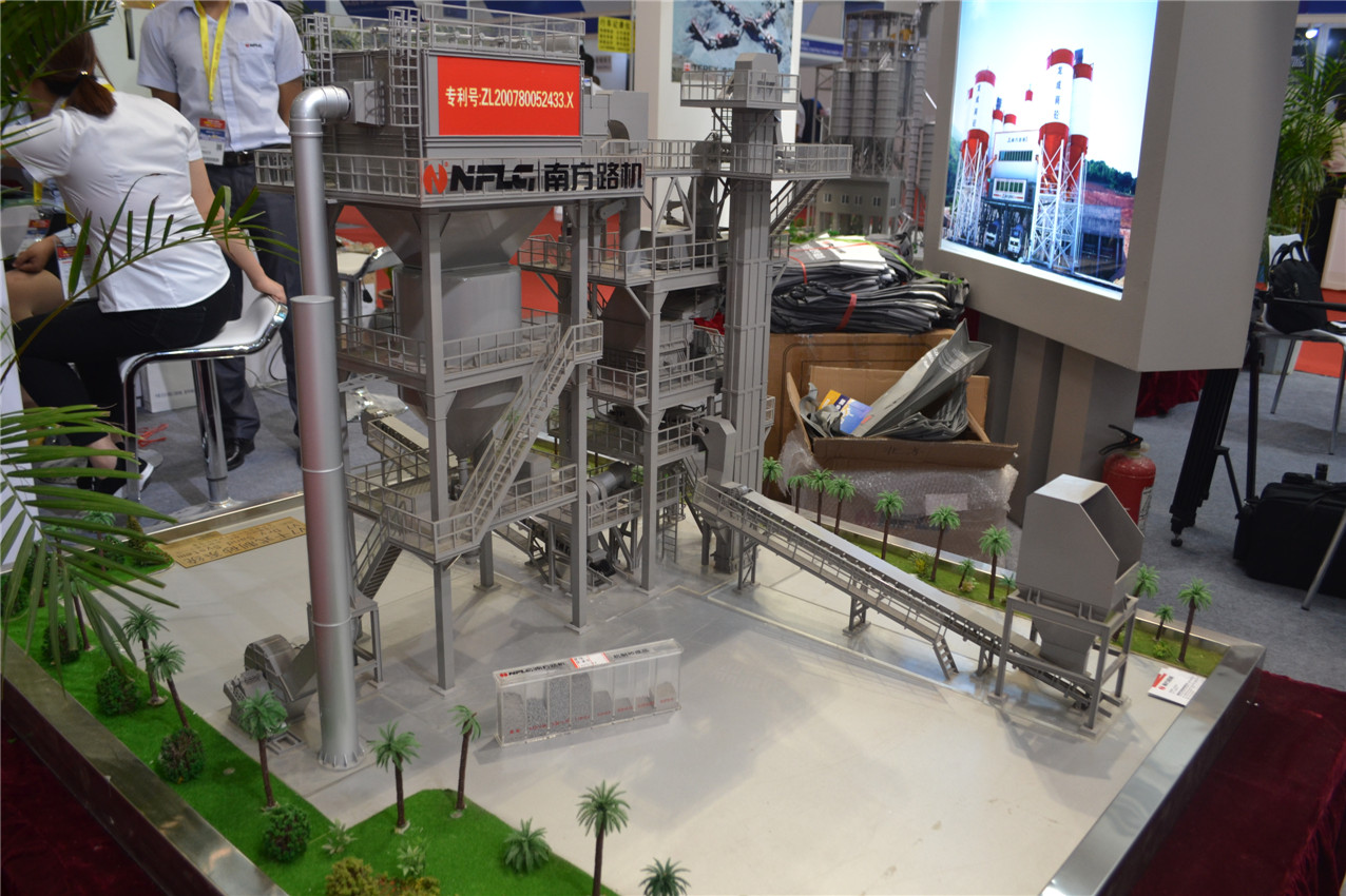 BICES 2015——南方路機(jī)展臺(tái)風(fēng)采