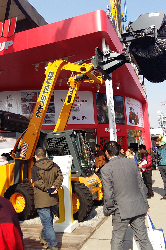 Bauma China 2016——曼尼通（中國）物料搬運(yùn)設(shè)備有限公司