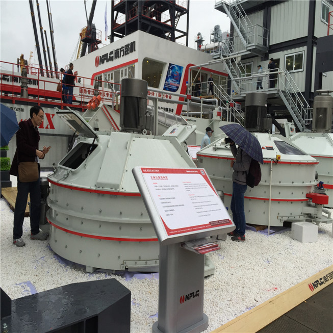 Bauma China 2016——福建南方路面機械有限公司展臺風(fēng)采