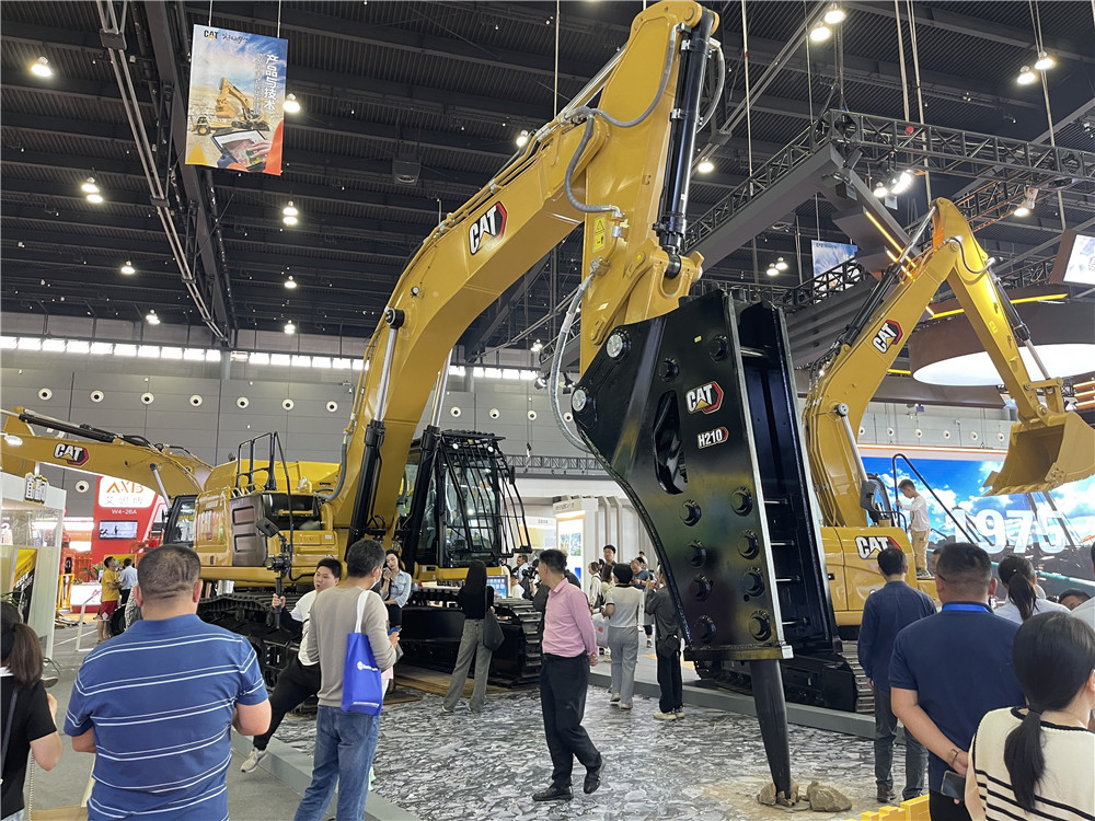 2023長(zhǎng)沙國(guó)際工程機(jī)械展覽會(huì)展臺(tái)風(fēng)采：卡特彼勒