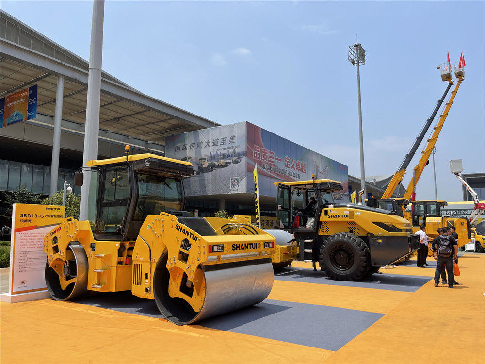 2023長沙國際工程機(jī)械展覽會(huì)展臺(tái)風(fēng)采：山推