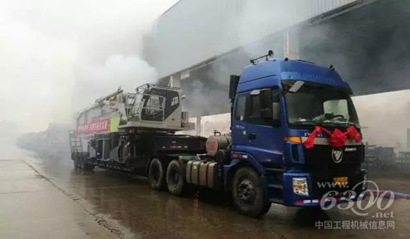 中聯(lián)重科QUY500履帶起重機(jī)發(fā)車現(xiàn)場