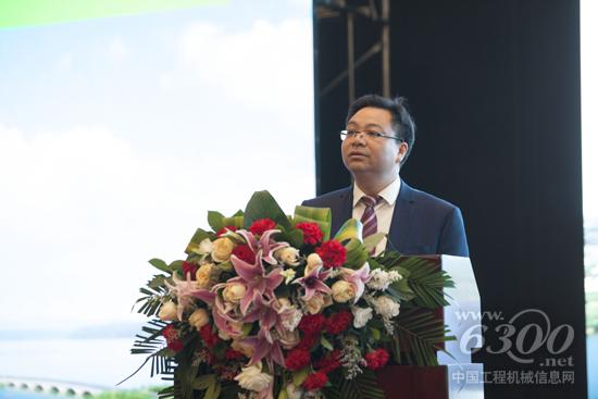 中國城市環(huán)境衛(wèi)生協(xié)會副理事長、高級工程師方國浩發(fā)言