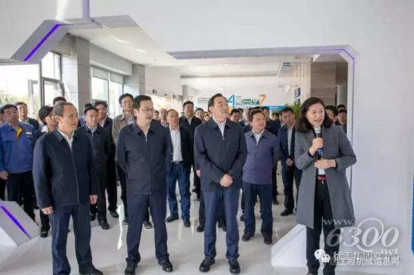 徐州市委書記張國華帶領(lǐng)相關(guān)部門負責(zé)人到徐工調(diào)研