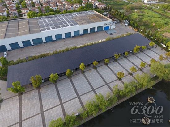 地面停車棚頂:2520個組件，7個逆變器，裝機容量289.8kW