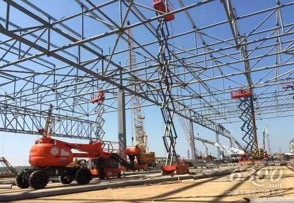 鼎力高空作業(yè)平臺用速度與激情打造漢南機場
