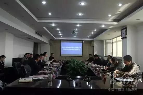 印尼江蘇總商會(huì)成立大會(huì)暨江蘇投資印尼企業(yè)座談會(huì)預(yù)備會(huì)在徐工召開