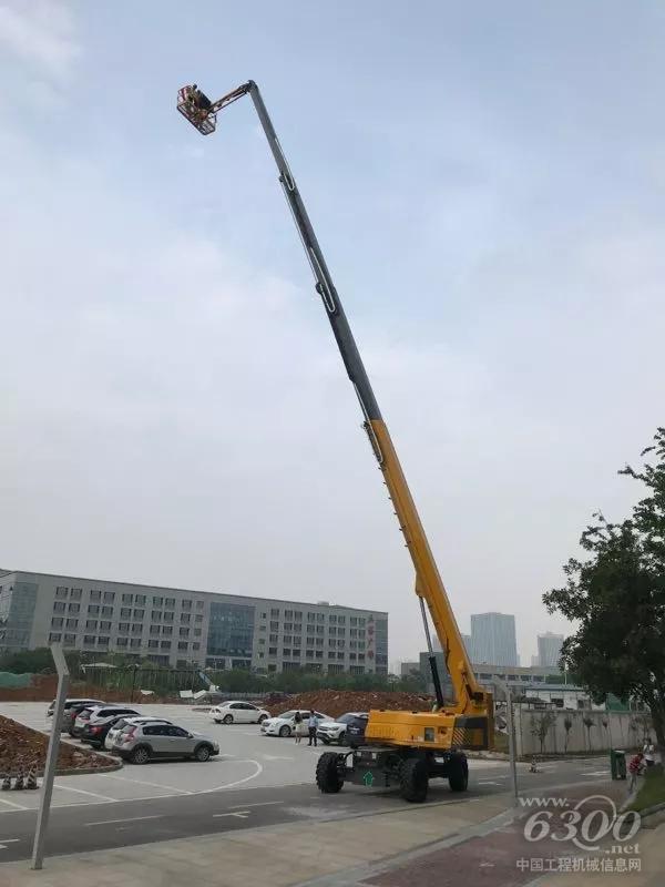Haulotte HT43RTJ PRO -43米柴油直臂式高空作業(yè)平臺(tái)