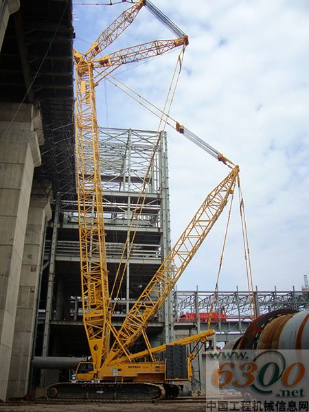 徐工建機被評為“用戶滿意服務(wù)單位”，QUY650等履帶起重機獲評“用戶滿意產(chǎn)品”榮譽稱號