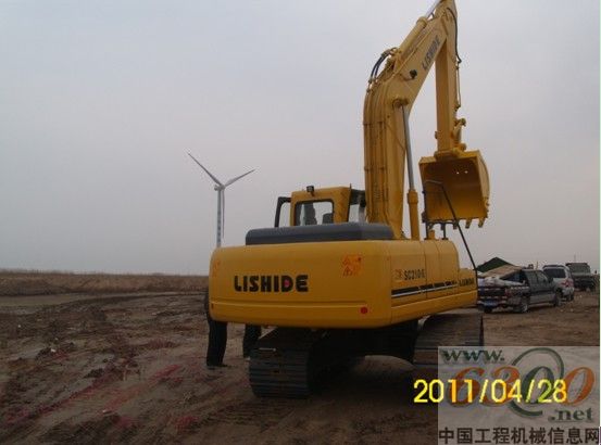 力士德挖掘機(jī)助力東營風(fēng)電產(chǎn)業(yè)基地項(xiàng)目