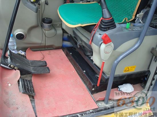 力士德 挖掘機