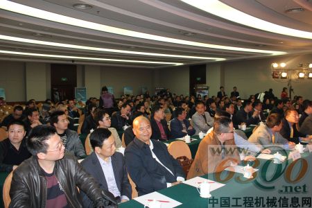 活動現(xiàn)場會議進行中